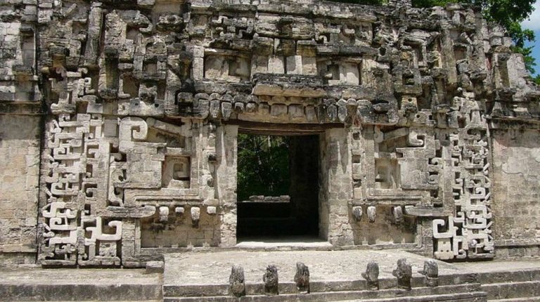 DEL GOLFO DE MÉXICO  AL MAR CARIBE ” VERACRUZ, TABASCO, CAMPECHE, CHIAPAS, YUCATÁN Y QUINTANA ROO”
