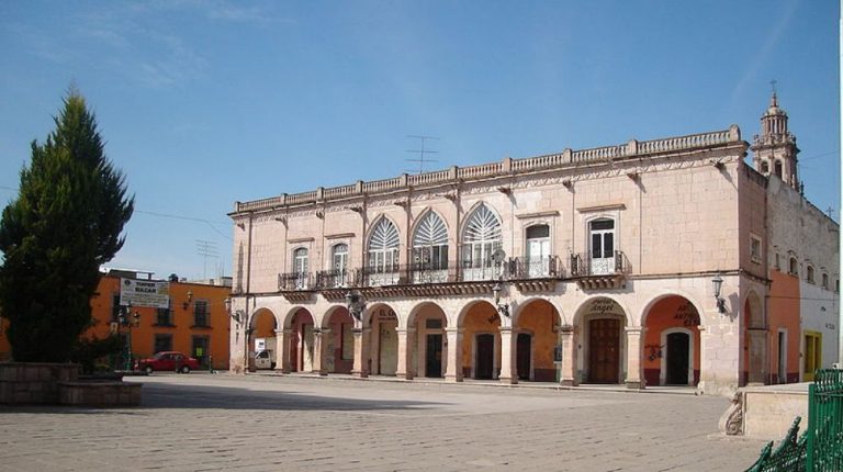 JEREZ DE GARCÍA SALINAS “PUEBLO MÁGICO” CON ZONA ARQUEOLÓGICA QUEMADA (DESDE ZACATECAS)