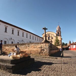 PATZCUARO Y TZINTZUNTZAN "PUEBLOS MÁGICOS" (DESDE MORELIA)