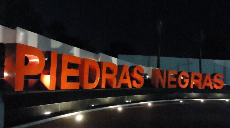 PLAZA DE LAS CULTURAS Y CENTRO HISTÓRICO EN PIEDRAS NEGRAS