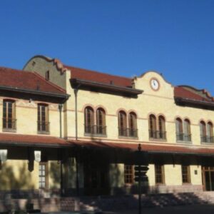 PLAZA DE LAS TRES CENTURIAS CON CENTRO HISTORICO "AGUASCALIENTES"