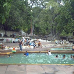 AGUAS TERMALES DE RECOWATA DESDE CREEL
