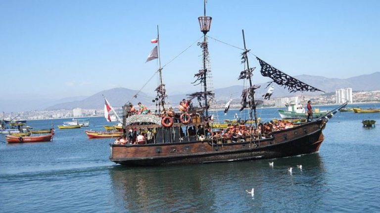 BARCO PIRATA EN CANCÚN