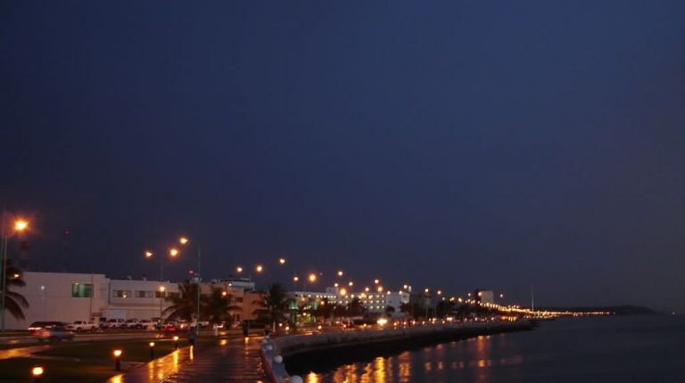 RECORRIDO DE CIUDAD NOCTURNO EN CAMPECHE
