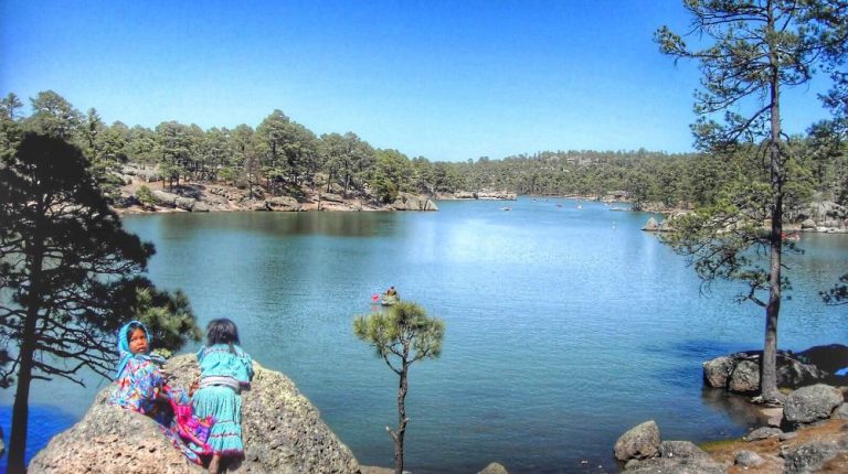 BARRANCAS DEL COBRE CON ISLA DEL ESPÍRITU SANTO EN LA PAZ