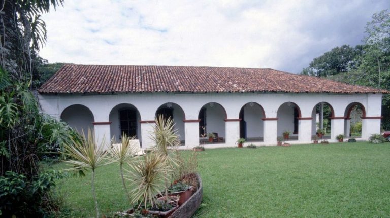 ZONA ARQUEOLÓGICA DE COMALCALCO Y HACIENDA LA LUZ DESDE VILLAHERMOSA