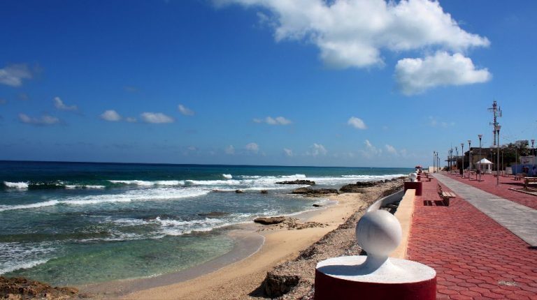 ISLA MUJERES “PUEBLO MÁGICO”