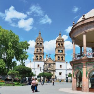 PLAZA DE ARMAS EN DURANGO