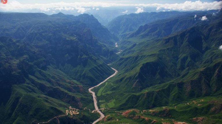 CAÑÓN DE HUMIRA Y RÍO URIQUE DESDE CREEL