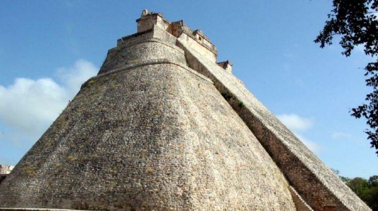 YUCATÁN DÍA Y NOCHE