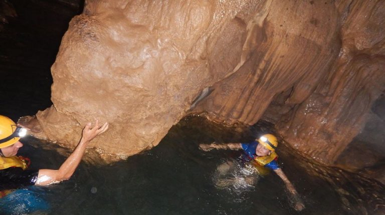 CASCADA, CAVERNA Y MIRADOR DESDE CUETZALAN