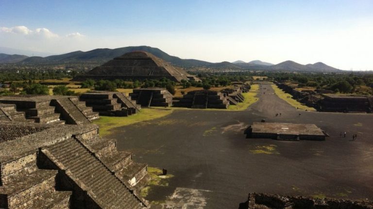 BASÍLICA CON ZONA ARQUEOLÓGICA DE TEOTIHUACÁN